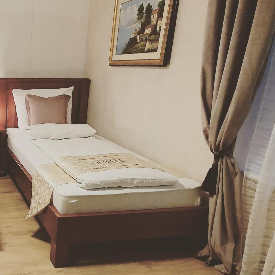 Esos Hotel Quelle บัดรากัซ ภายนอก รูปภาพ