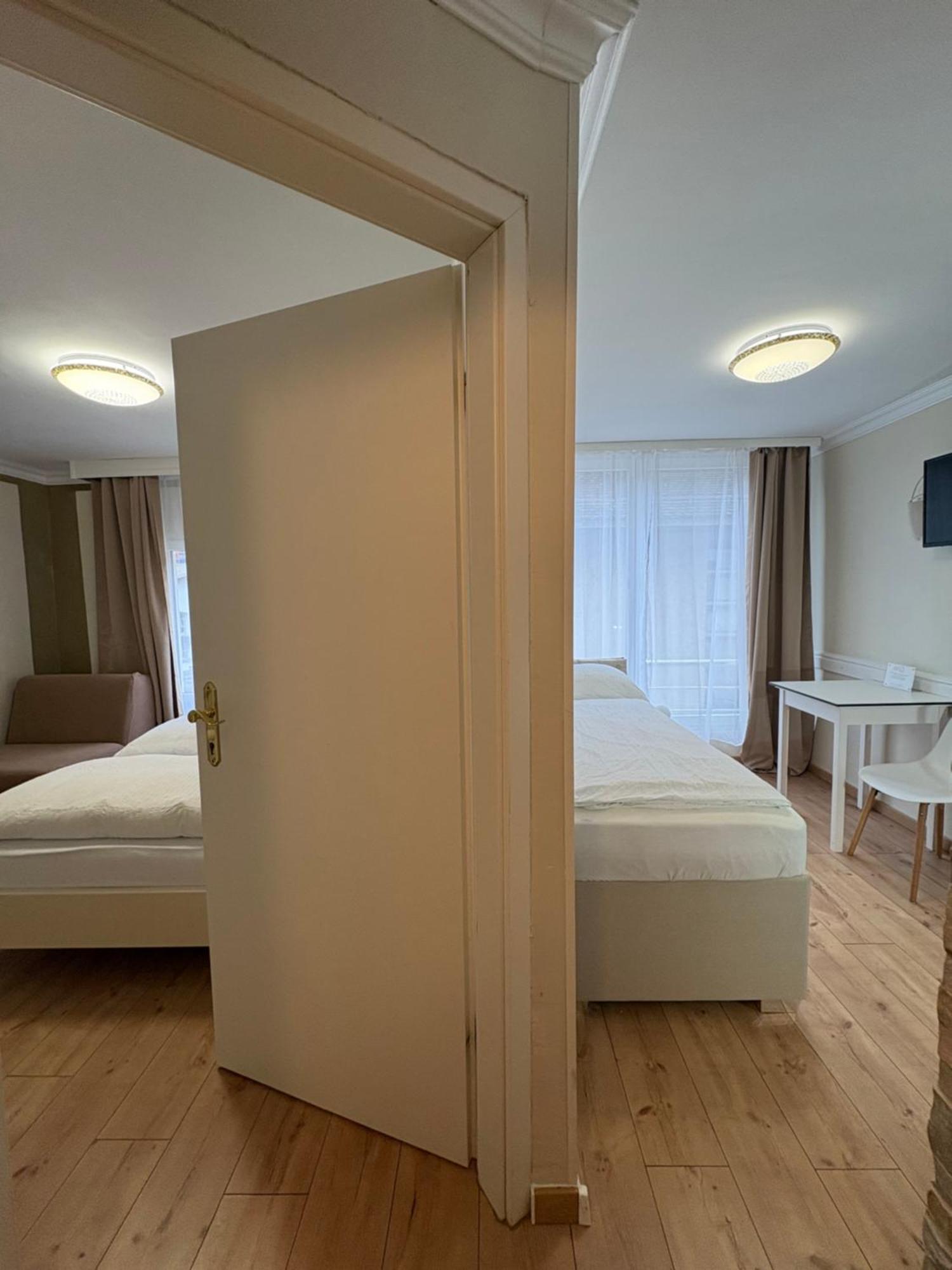 Esos Hotel Quelle บัดรากัซ ภายนอก รูปภาพ