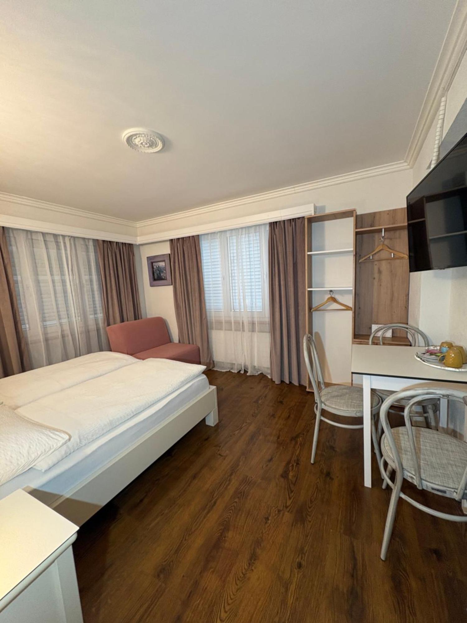 Esos Hotel Quelle บัดรากัซ ภายนอก รูปภาพ