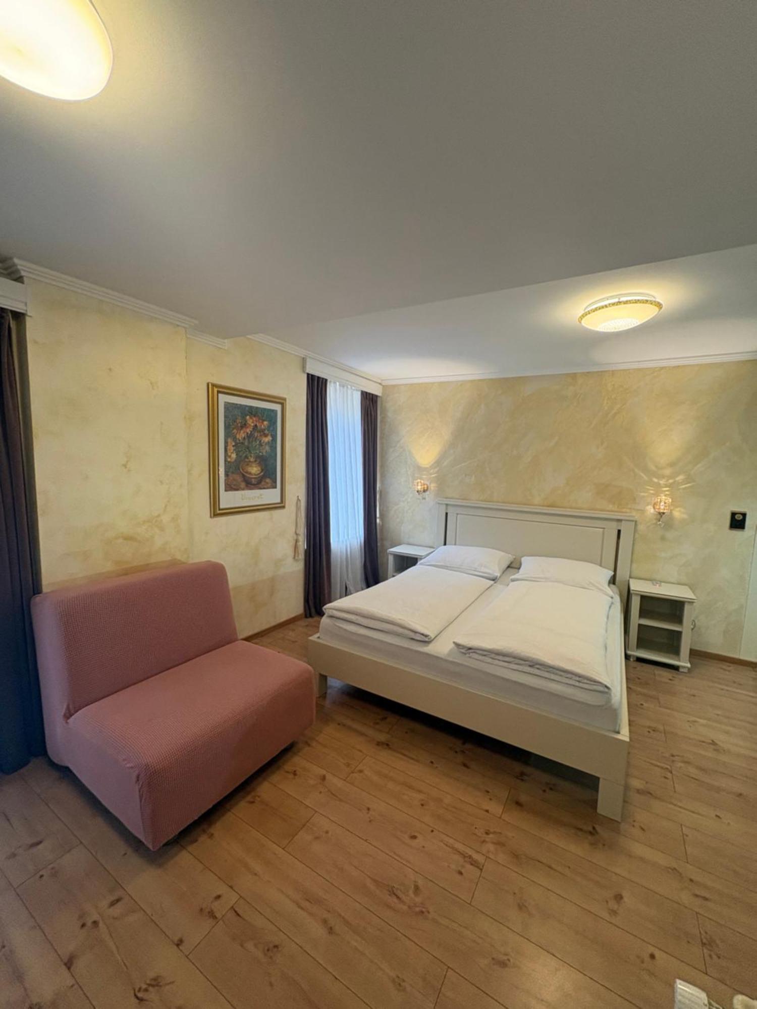 Esos Hotel Quelle บัดรากัซ ภายนอก รูปภาพ