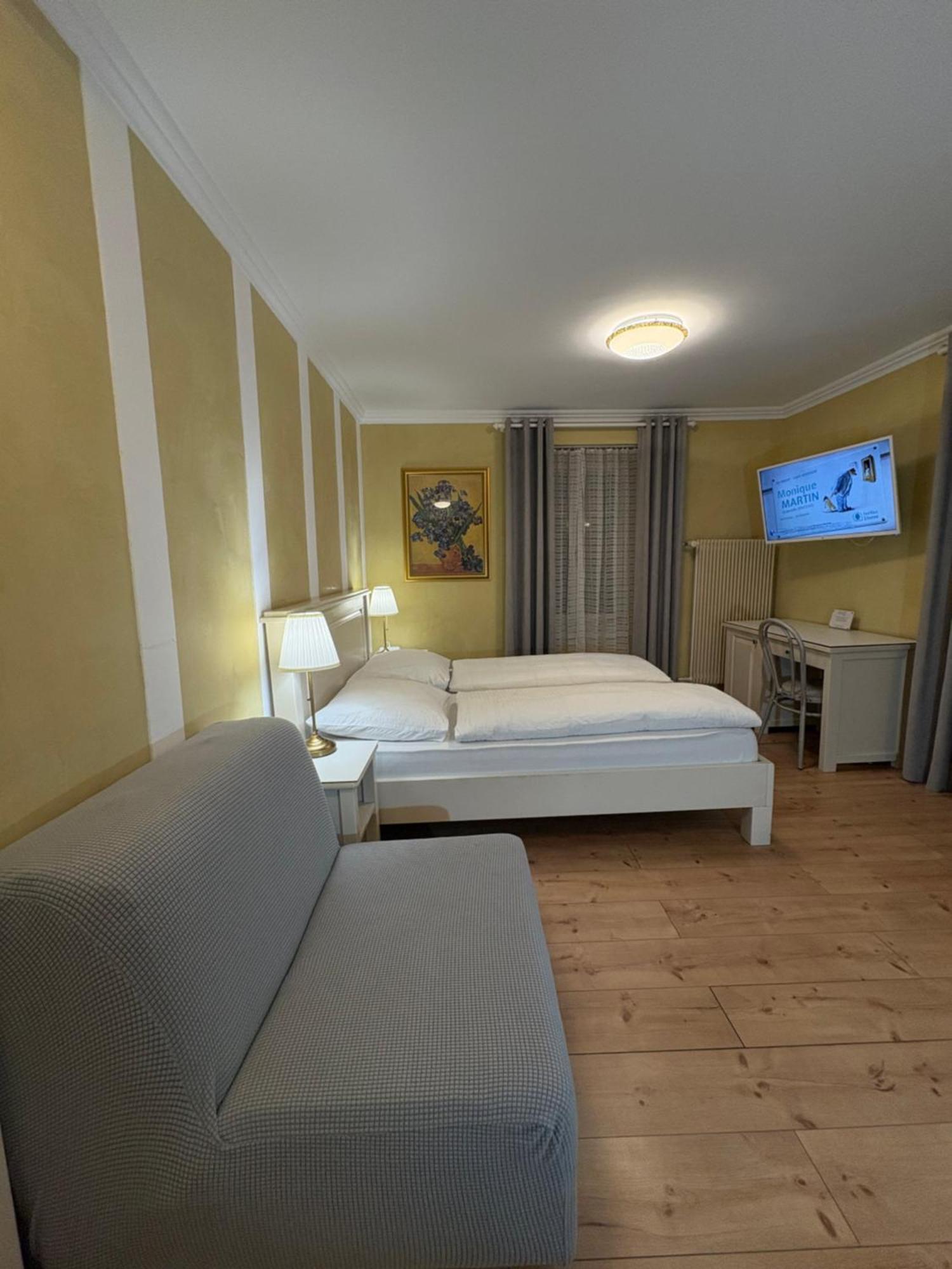 Esos Hotel Quelle บัดรากัซ ภายนอก รูปภาพ